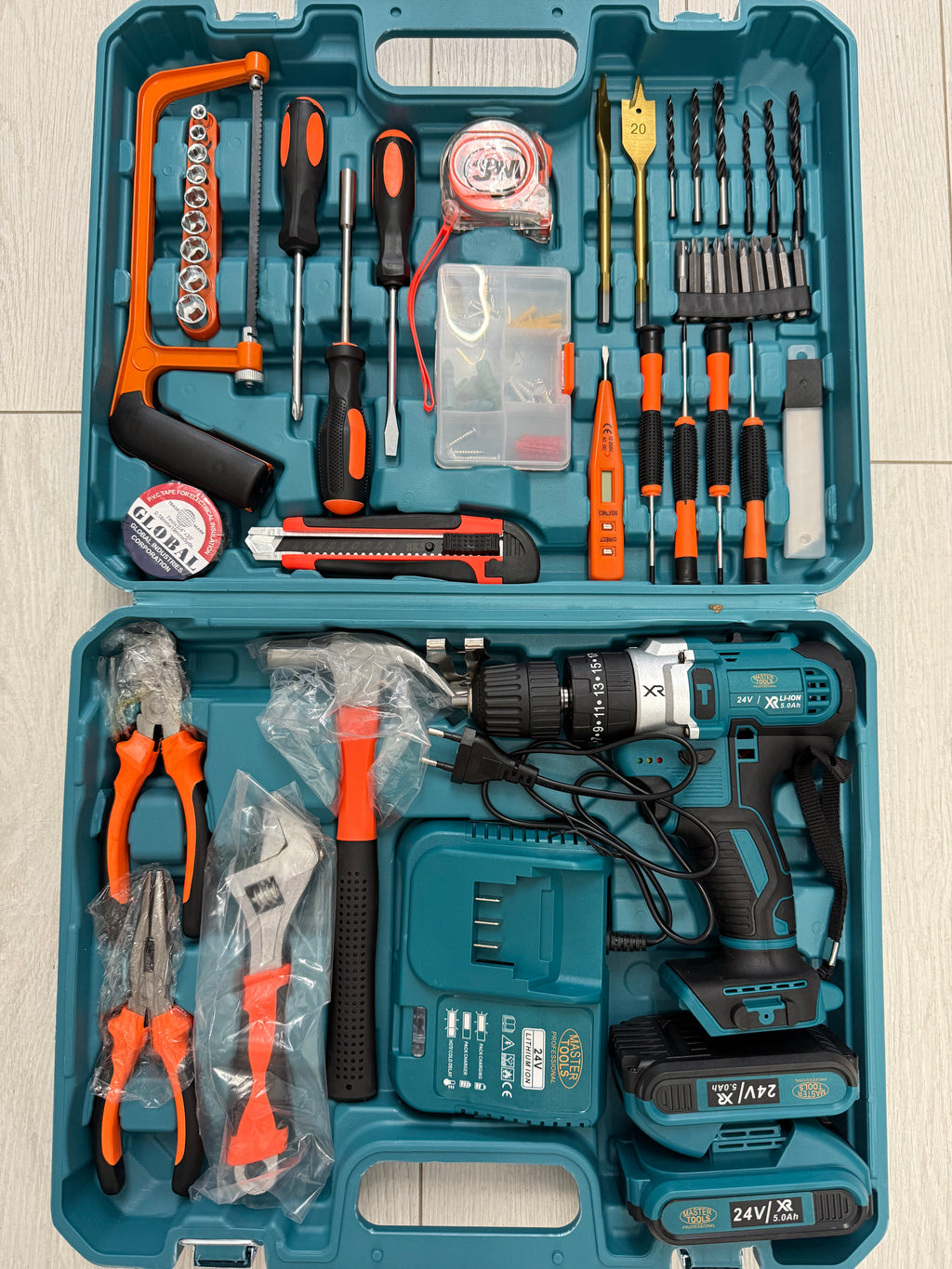 Bormasina de gaurit si insurubat cu impact, MasterTools, 36V, 8Ah, 119 Piese, 2 Acumulatori