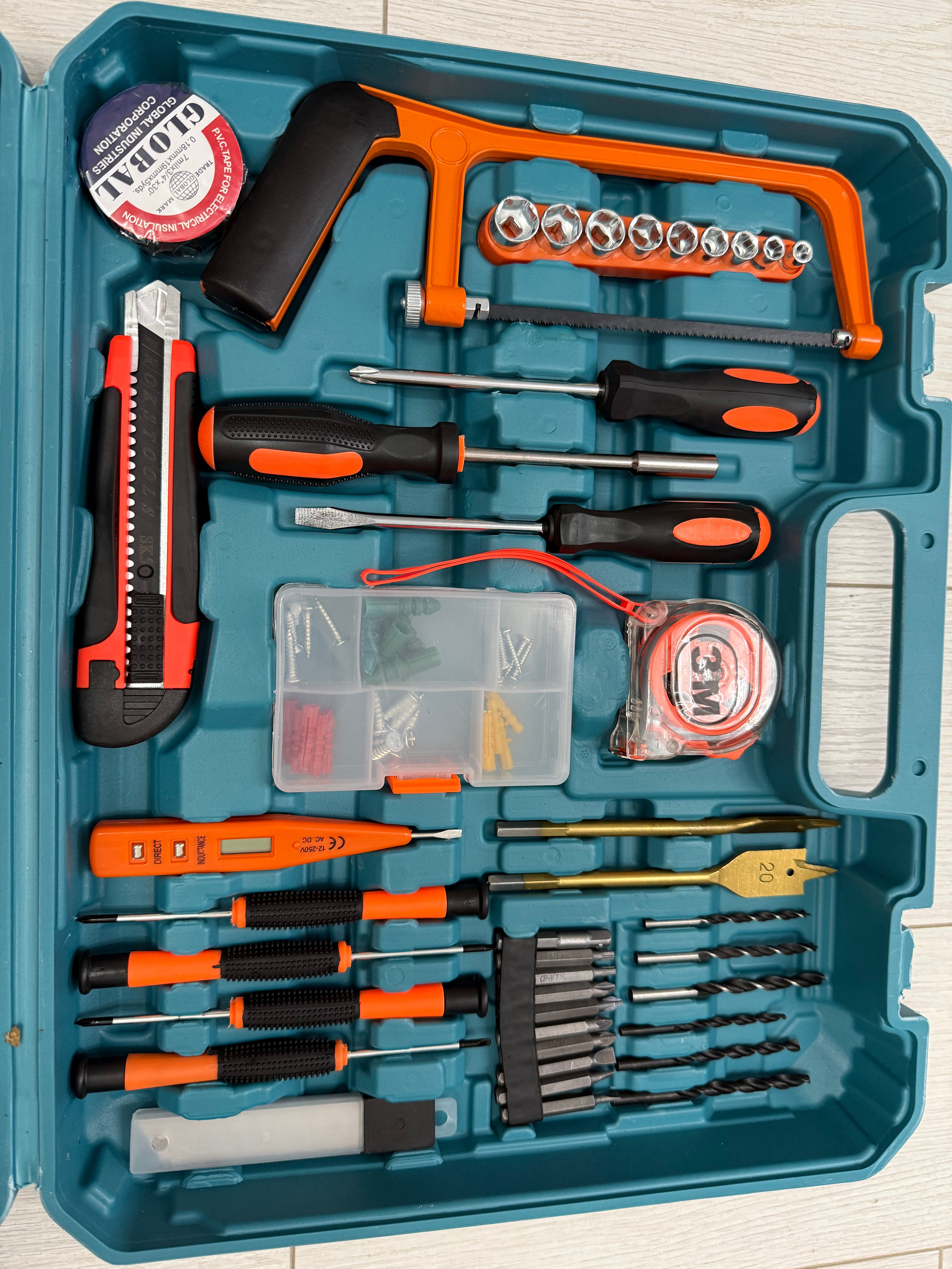 Bormasina de gaurit si insurubat cu impact, MasterTools, 36V, 8Ah, 119 Piese, 2 Acumulatori